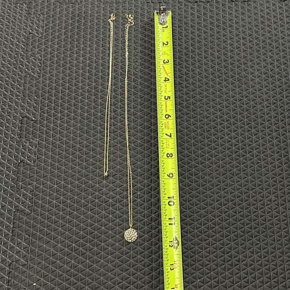 LAYERING NECKLACES - Picture 3 of 4